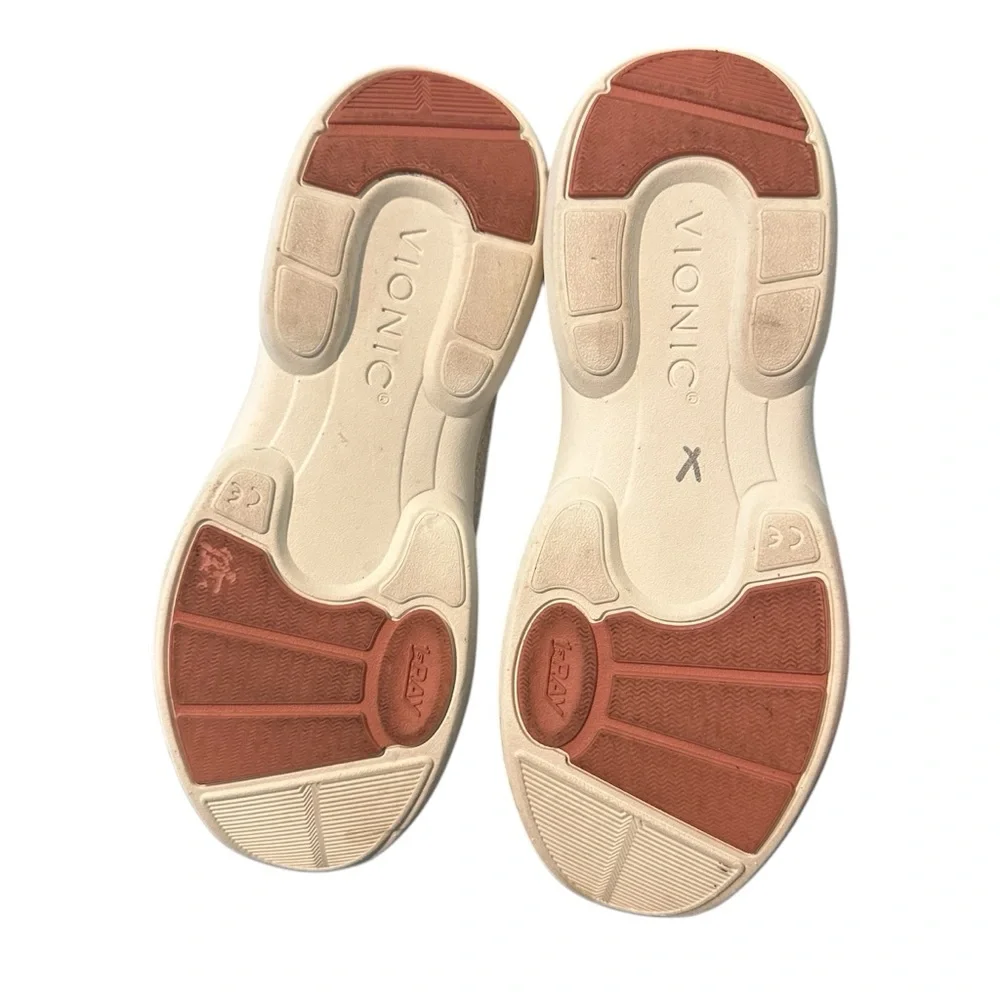 Vionic Kallie Woman's‎ 6M Ivory Slip On Knit Sporty Comfort Shoe
